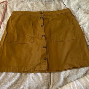 Old Navy Button skirt size 14 NWOT